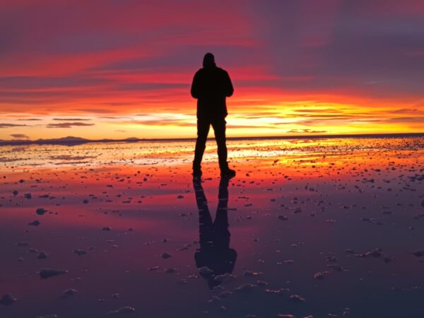 Uyuni con retorno a San Pedro / 4 días y 3 noches /  VIP